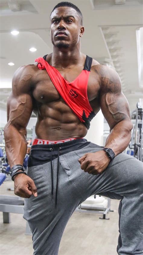 Épinglé Par Marcus Tyler Sur Bodybuildingfitness