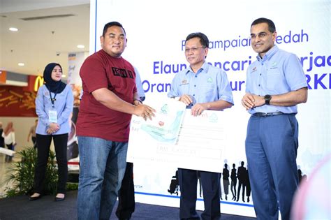 Eis requires contributions from both employers and employees and will take effect from january 2018. 1,857 Employment Insurance System applications in Sabah ...