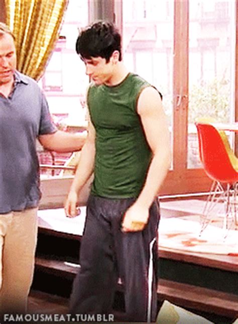 Thumbs Pro Queen Screen David Henrie In Wizards Of Waverly Place Qs Nakedactors Blogspot