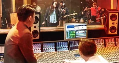 University of houston music majors make $18,428 more than the typical music grad. Top 10 Schools for Music Recording Technology & Audio Design - College Magazine