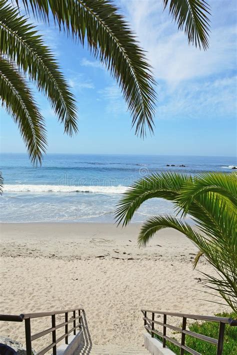 Entrada A La Playa Principal Laguna Beach Foto De Archivo Imagen De