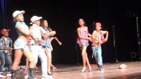 Los Niños Bailan Salsa Baila En Cuba Youtube