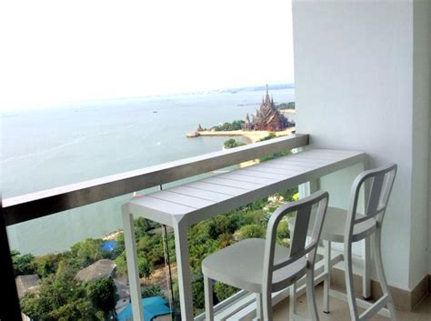 The Palm Wongamat Beach Pattaya Real Estate Agency