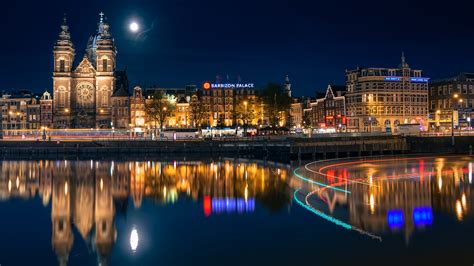 Desktop Wallpapers Amsterdam Netherlands Moon Reflected 2560x1440