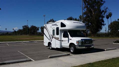 2010 Used Thor Motor Coach Four Winds Majestic 19g Class C In