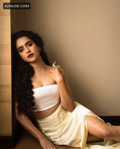 Sanya Malhotra Hot Sexy Bold Pics Collection June 2021 AZNude