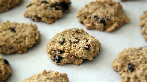 Add the remaining 1/2 cup oats and the flour mixture, beating on low to medium until combined. Baker's Corner : Low Fat Oatmeal Cookies ~ Habibi Halaqas