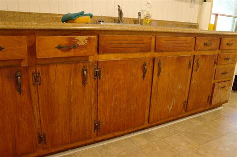 While it's easy to refinish a flat panel cabinet, those with details like carvings or trims or cabinets with. How To Refinish Wood Cabinets : Home Design Ideas - How To ...