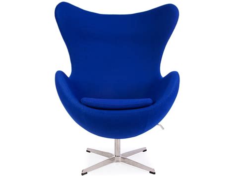 You will not want to leave… it is very relaxing… what a fun way to read a book or just enjoy the outdoors! Egg chair Arne Jacobsen - Blue
