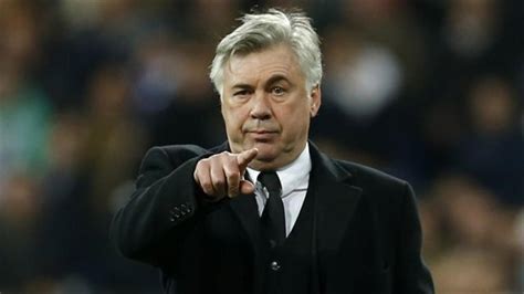 He was not heavily made up for the part. Carlo Ancelotti Ingin Latih Manchester United | Allenatore ...