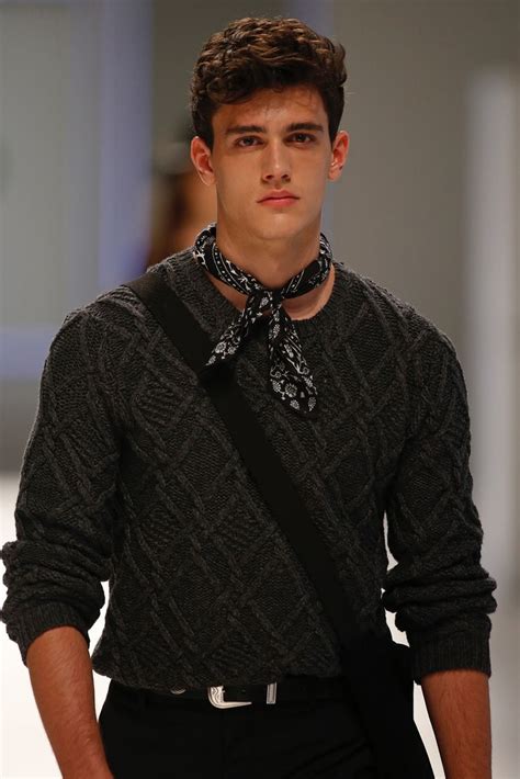 Mango Fallwinter 2015 Collection Embraces Western Styles The Fashionisto Mens Scarf Fashion