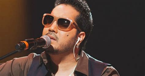 Singer Mika Singh Booked In Molestation Case For Misbehaving With An ...