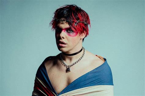 Yungblud Releases New Album Weird Streaming Pm Studio World Wide