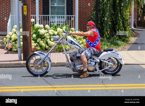 Gettysburg Pa July 2 2016 A Motorcyclist Wearing A Confederate