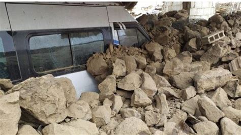 Iran Scossa Di Terremoto Di Magnitudo Al Confine Turco Morti E