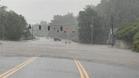 Heavy Rain And Flooding Closed Roads In Connecticut Nbc New York