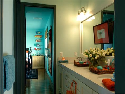 10 cute kids bathroom decorating ideas. Kid's Bathroom Decor: Pictures, Ideas & Tips From HGTV | HGTV