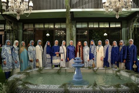 Siap Sambut Ramadan Dan Lebaran Ivan Gunawan Luncurkan Koleksi Hijab Bertabur Bunga Pramita Id