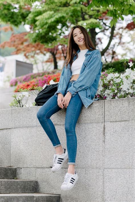 Fashionable Korean Girl Style Ideas For Holiday Korean Street Fashion Korean Fashion