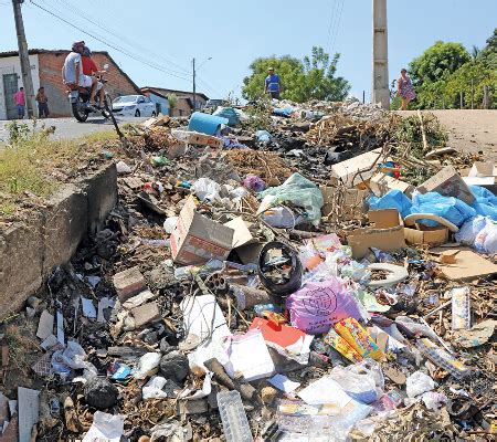 20 toneladas de lixo são retiradas de esgoto Notícias MEIO NORTE