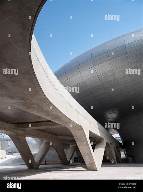 Dongdaemun Design Plaza Ddp Seoul Korea South Architect Zaha