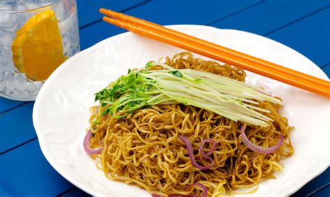 Hong Kong Style Fried Noodleschow Mein In Soy Sauce Hey Review Food