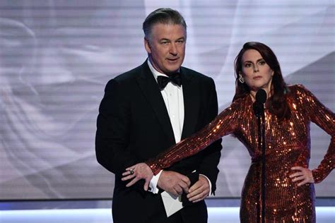 Sag Awards 2019 Megan Mullally Alec Baldwin Perform Weird Sex Skit