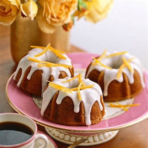 Plus, the addition of vanilla bean and raspberry icing is irresistible! 11 Adorable Mini Desserts | Mini bundt cakes
