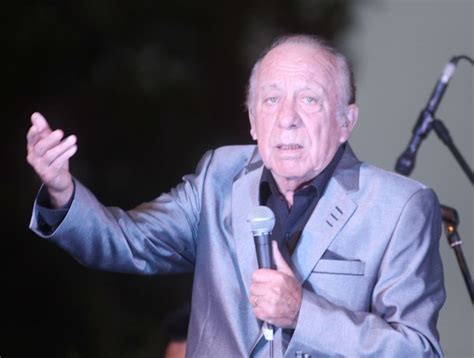He began performing as part of the nueva ola. Buddy Richard ofrecerá un concierto para celebrar el Día de la Madre en Cartagena | soychile.cl