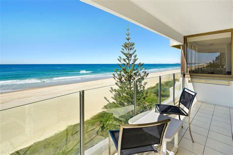Beachfront Apartment Accommodation Broadbeach | Dorchester on the Beach