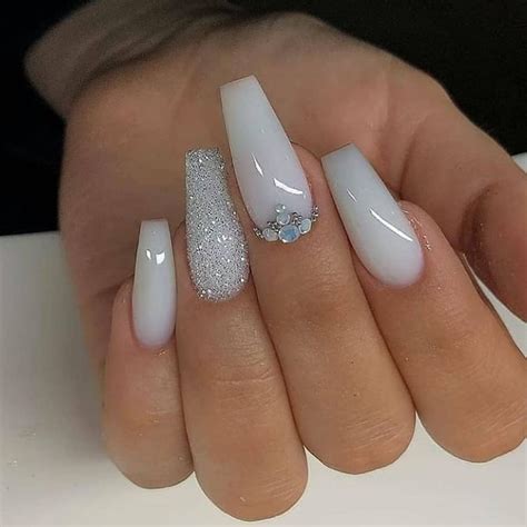Sensational Nail Arts For Elegant Ladies White Acrylic Nails Pretty