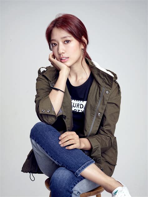Born on february 18, 1990, she was discovered after she appeared in singer lee seung hwan's music video for flower. Chikkaness Avenue: Korean Star Park Shin Hye returns to ...