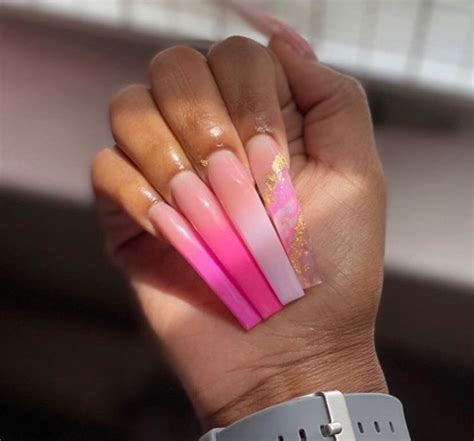 Pink Nails In 2020 Bling Acrylic Nails Pink Acrylic Nails Long