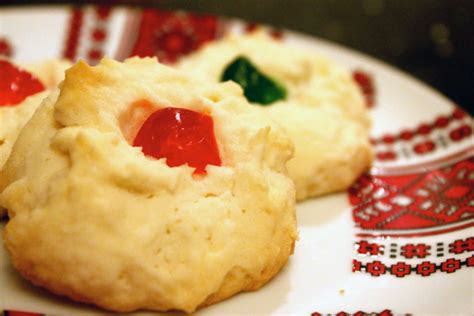 Shortbread cookies are the perfect christmas cookies. Cornstarch Shortbread Cookies - Canada Cornstarch Shortbread Cookies : Try making these easy ...