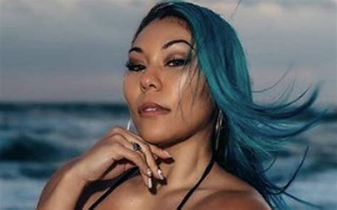 Mia Yim Releases Jaw Dropping Throwback Black Bikini Photo In 2022 Bikini Photos Black Bikini