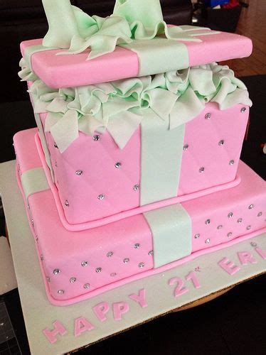 Unique 40th birthday gift ideas. Present cake with bling! | 40th birthday cake for women, Present cake, 40th birthday cakes
