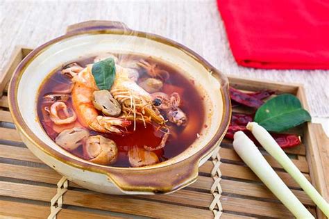 Resep masakan cumi rebus saus pedas bahan : Tom Yam Seafood Pedas | Resep dari Dapur KOBE