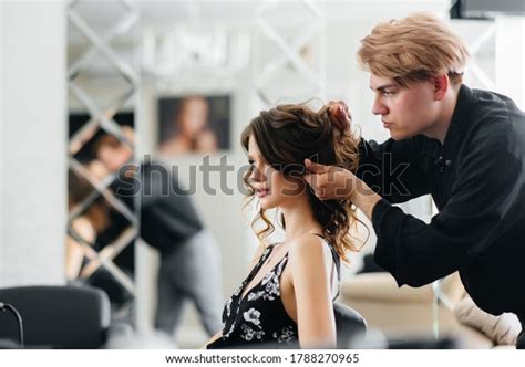 27774 Male Beautician Images Stock Photos And Vectors Shutterstock