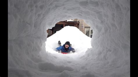 ️⛄️ Ultimate Snow Fort With 35 Foot Long Rooftop Entrance