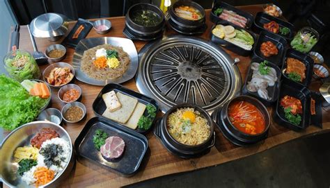 Meat And Meet Korean Bbq Container Lê Thị Riêng ở Quận 1 Tp Hcm
