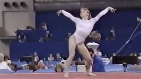 kim zmeskal rocks her optional floor exercise at the 1992 olympics team final youtube