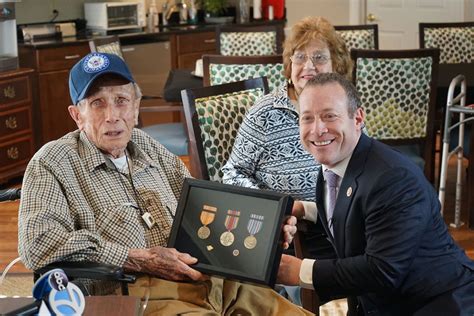 92 Year Old World War Ii Veteran Was Awarded His Medals More Than 70