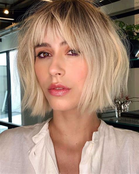15 Choppy Bob With Bangs That Are Totally Modern Choppy Bob With Bangs Choppy Bob Haircuts Bob