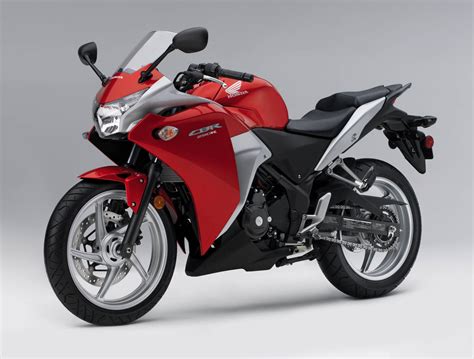 Cbr is the most successful and popular bike series from the japanese brand honda. Review of Honda CBR 150 R 150 cc: pictures, live photos ...