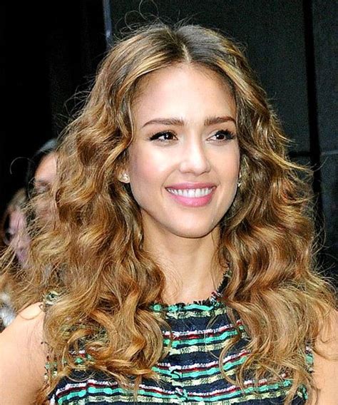 Jessica Alba Long Wavy Brunette Hairstyle With Light Brunette Highlights