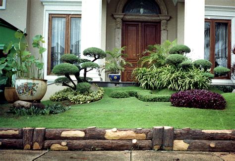 Pertimbangan memakai batu alam pada tampak depan memberikan nilai lebih daripada bagian depan yang polos. 21+ Desain Taman Minimalis Ala Jepang TERCANTIK | Ndik Home