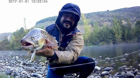 Pesca De Truchas A Spinning En Cyl Octubre 2019 Youtube