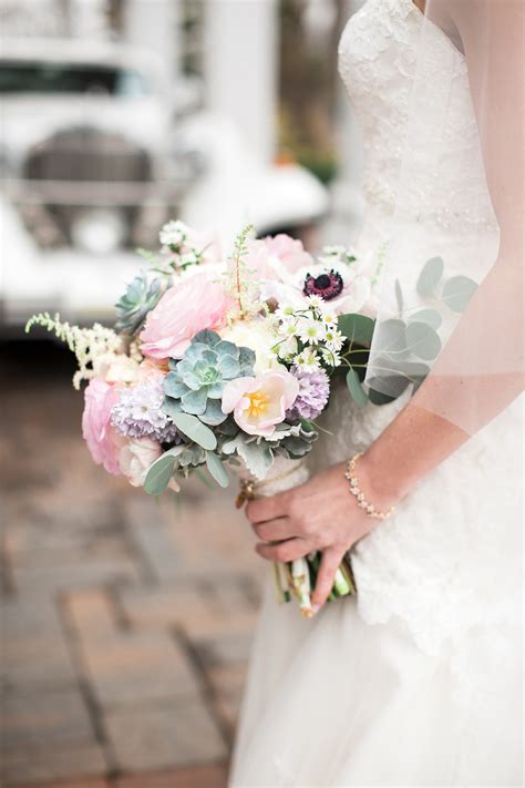 Bouquet Of Pastel Colors Elizabeth Anne Designs The Wedding Blog