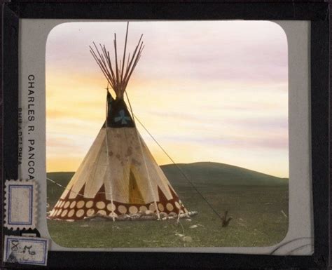 The Amazing Decorative Art Of The Native American Home Photos Of The Blackfoot Tipis