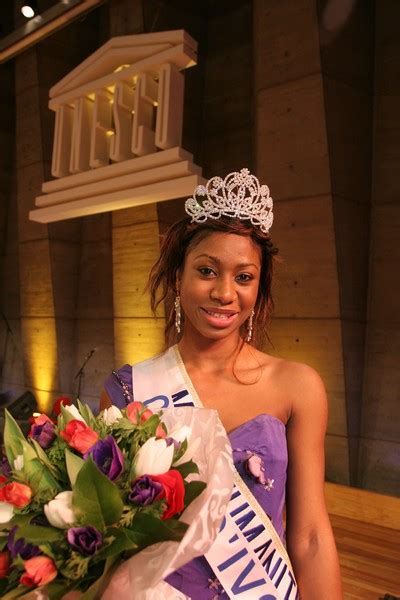 Concours De Beauté Paris Accueille Lélection Miss Humanitaire 2020